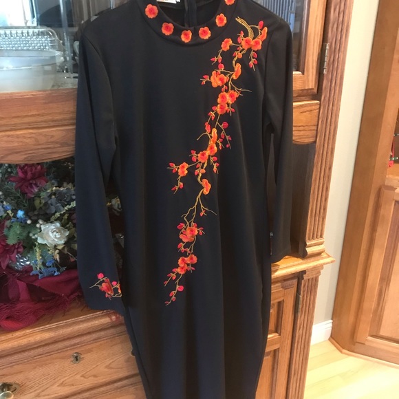 Black slimming dress Asian Floral design great fabric! 🌸 - Picture 6 of 14